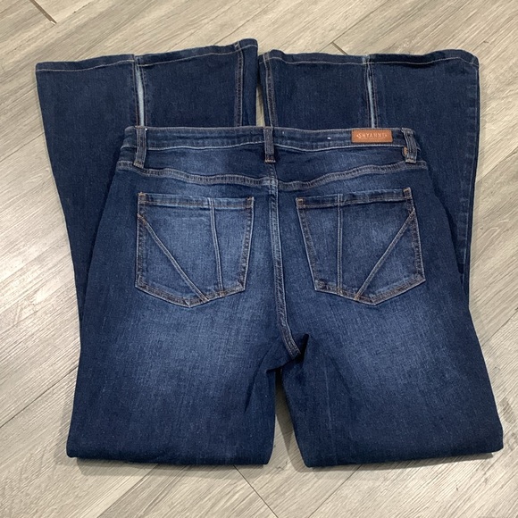 SHYANNE WOMEN'S DARK WASH MID RISE SLIT BOOT CUT JEANS size 32 - Picture 6 of 15